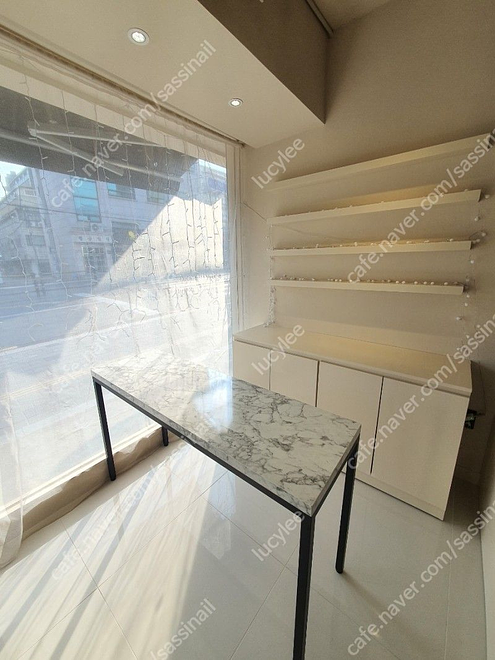 자체제작 네일2인시술대