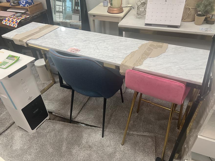 자체제작 그레이무늬 대리석 네일시술대